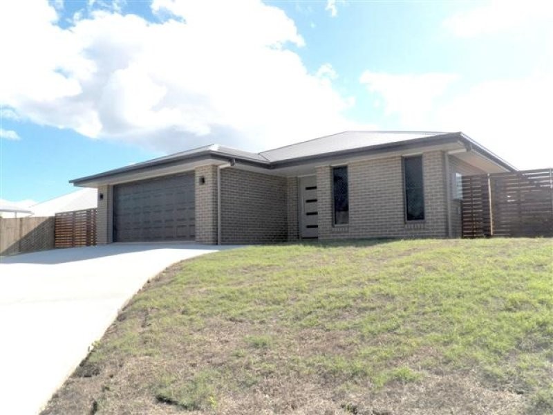 7 Valley Way, Boyne Island QLD 4680