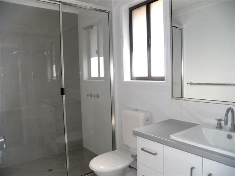 7 Valley Way, Boyne Island QLD 4680