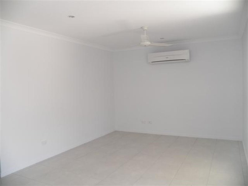 7 Valley Way, Boyne Island QLD 4680