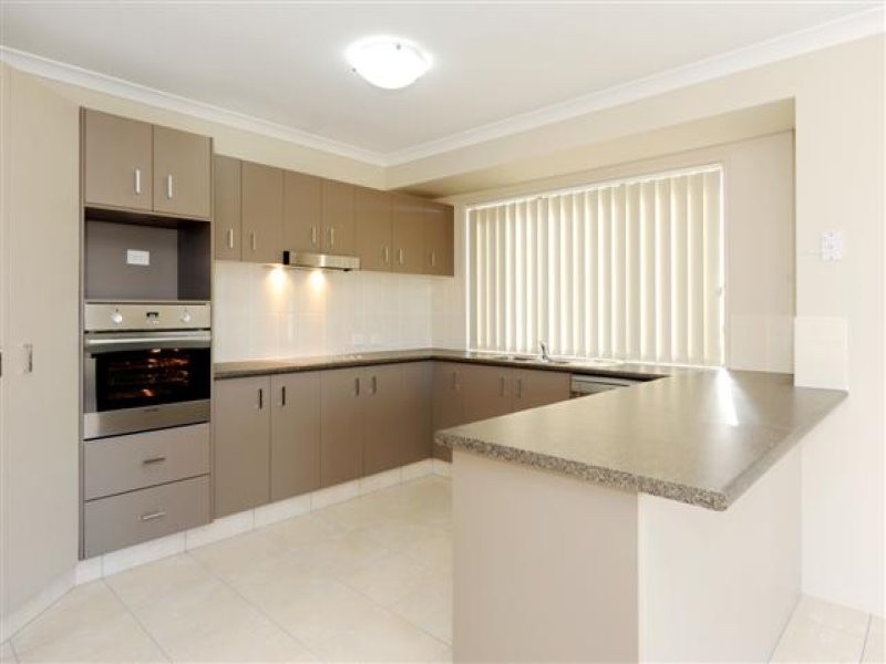 8 Petecost Close, Glen Eden QLD 4680