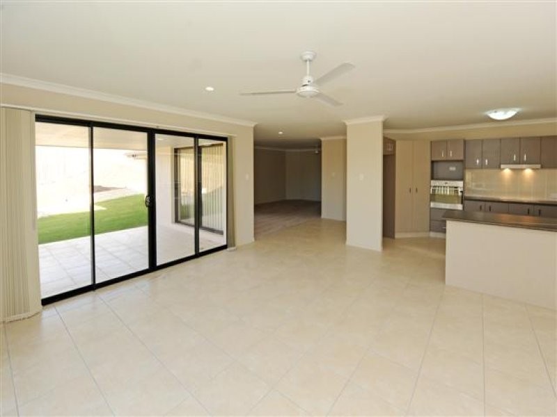 8 Petecost Close, Glen Eden QLD 4680