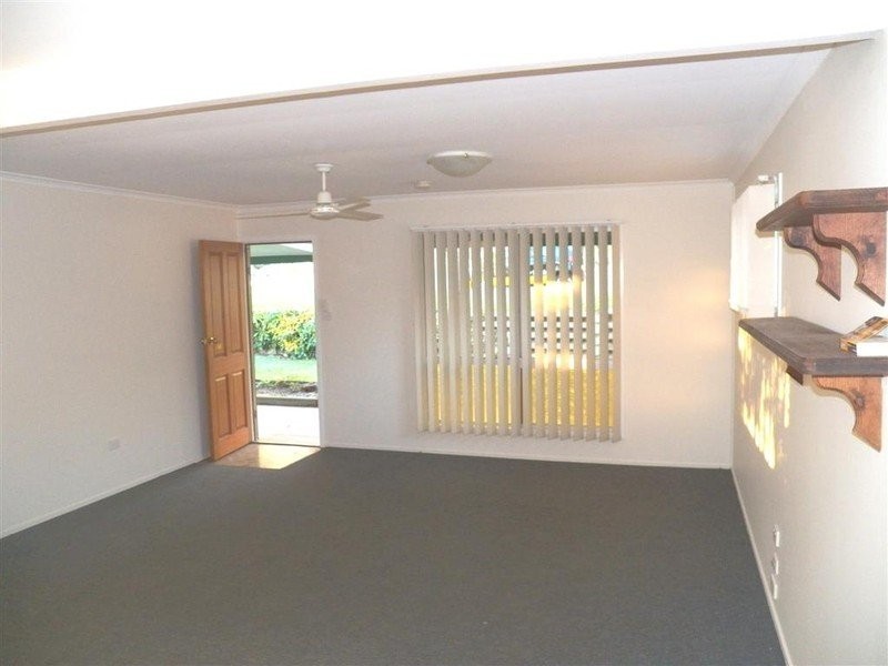 27 Willow Street, New Auckland QLD 4680