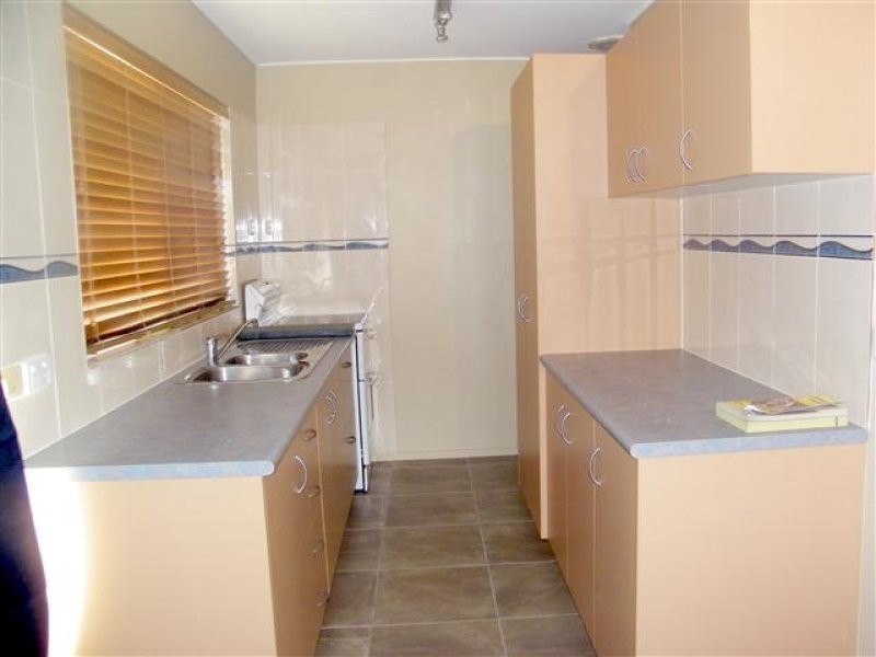 1/253 Auckland Street, Gladstone QLD 4680