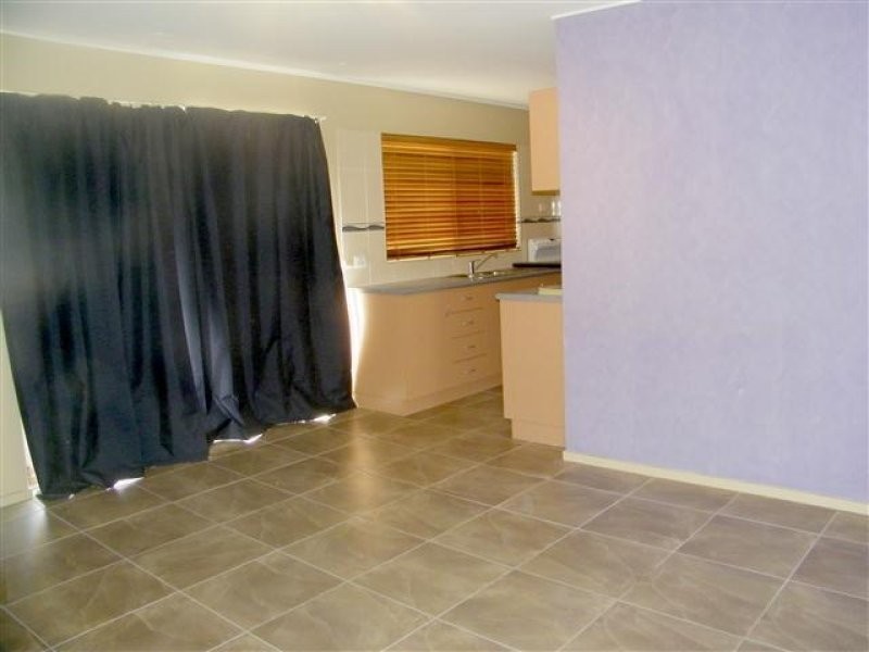 1/253 Auckland Street, Gladstone QLD 4680