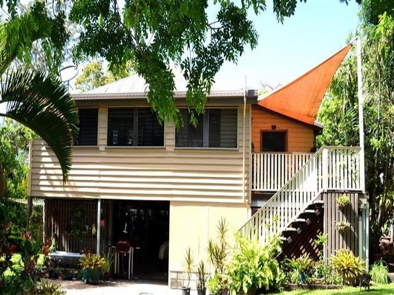 18 Roberts Street, South Gladstone QLD 4680