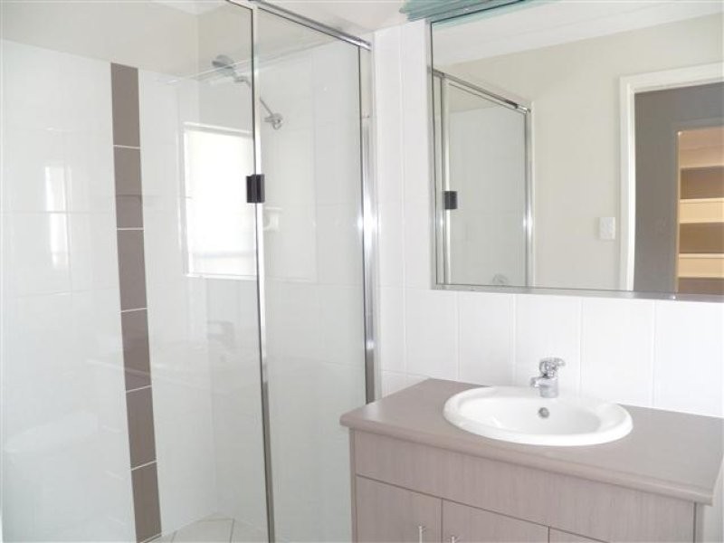 4 Munroe Court, West Gladstone QLD 4680