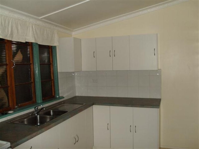 24 Pacific Avenue, Tannum Sands QLD 4680