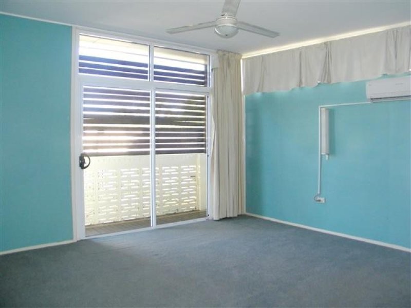 24 COASE STREET, West Gladstone QLD 4680