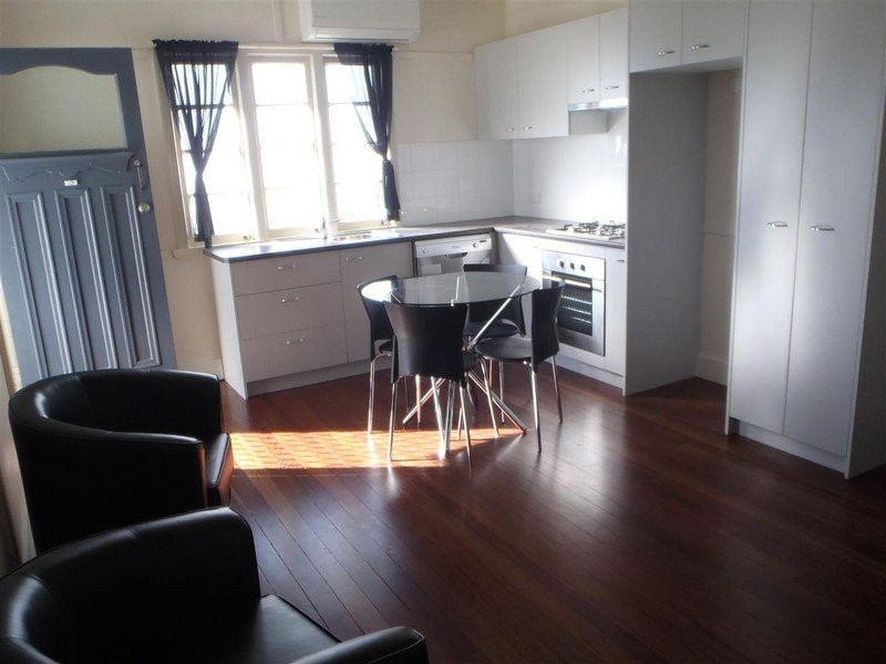 20 Boles Street, West Gladstone QLD 4680