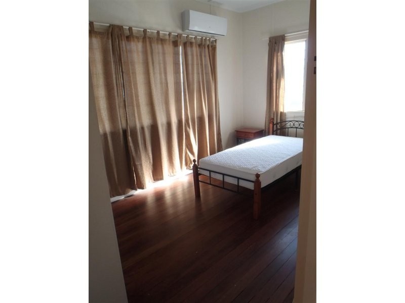 20 Boles Street, West Gladstone QLD 4680