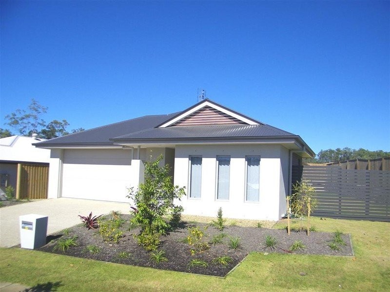 39 Clover Crescent, Boyne Island QLD 4680