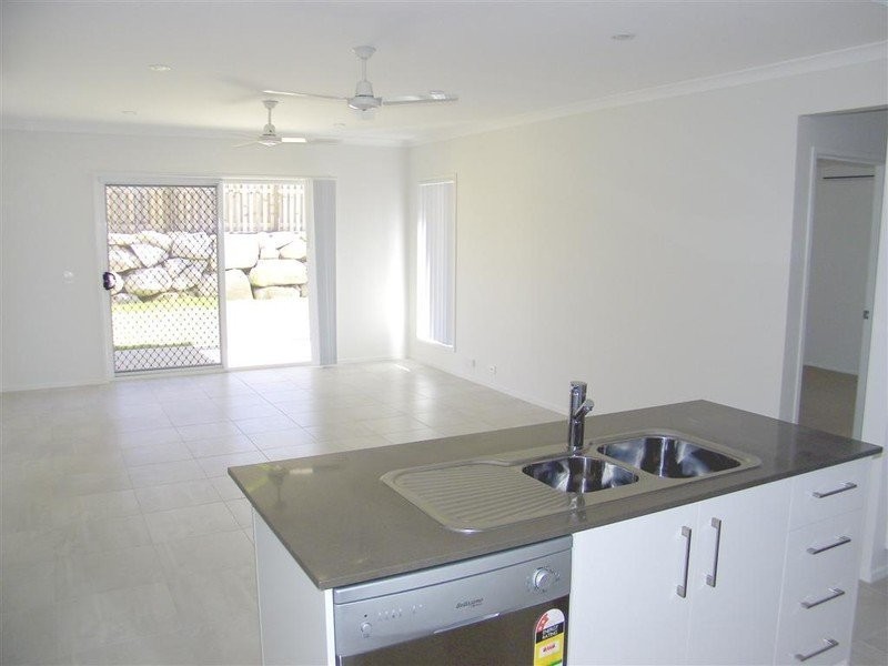 29 Lilyvale Esplanade, Boyne Island QLD 4680