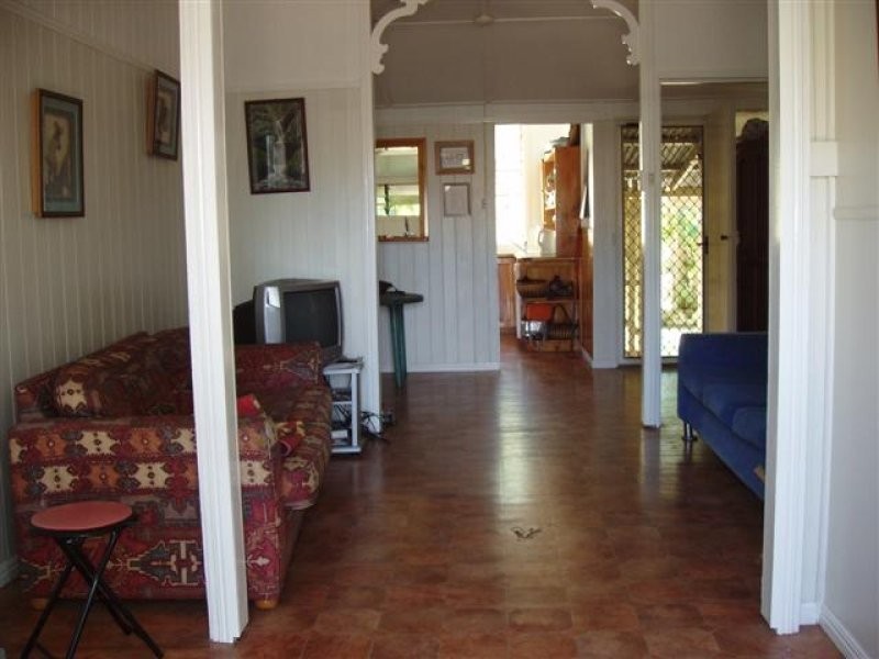25 Busteed Street, West Gladstone QLD 4680