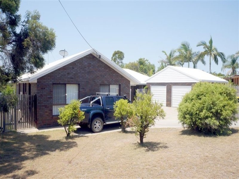 2/18 Chapman Drive, Clinton QLD 4680