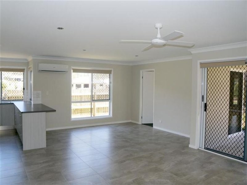 1A Telopea Place, Kirkwood QLD 4680