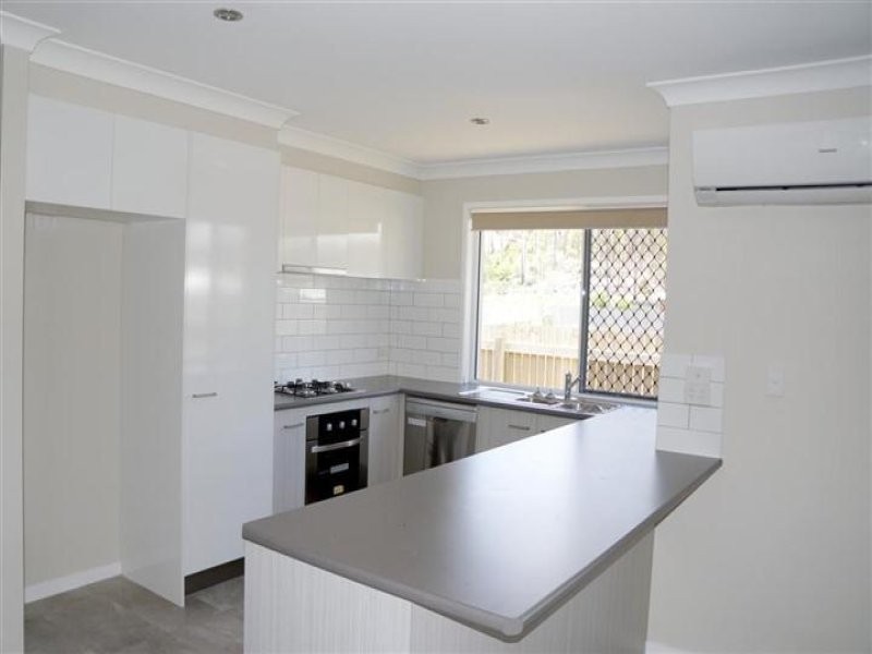 1A Telopea Place, Kirkwood QLD 4680