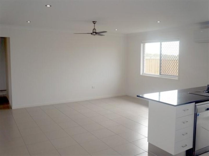 16 Jardine Crescent, Boyne Island QLD 4680