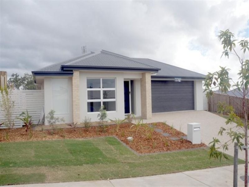 22 Koolivoo Parade, Boyne Island QLD 4680