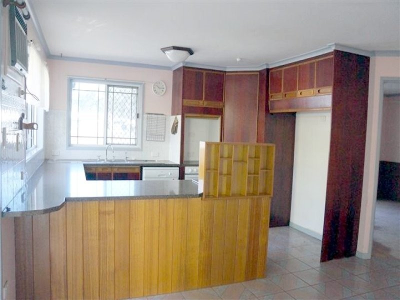 11 Lady Elliot Court, Clinton QLD 4680