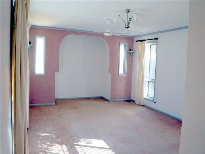 11 Lady Elliot Court, Clinton QLD 4680