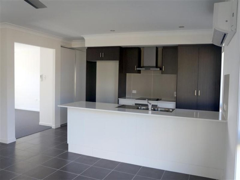 24 Jardine Crescent, Boyne Island QLD 4680