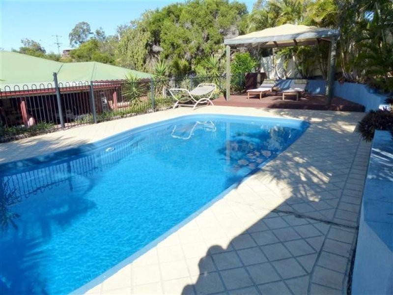 8 Kenneth Court, New Auckland QLD 4680