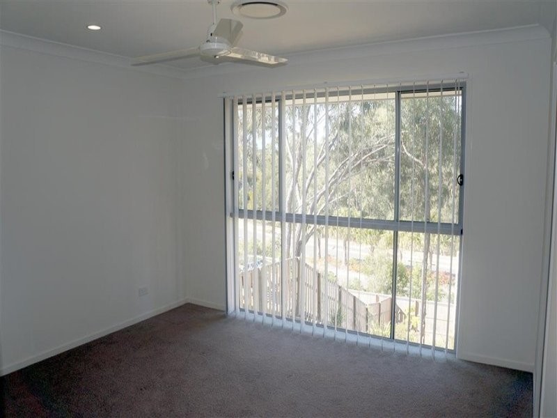 4 Carlsson Place, Kirkwood QLD 4680