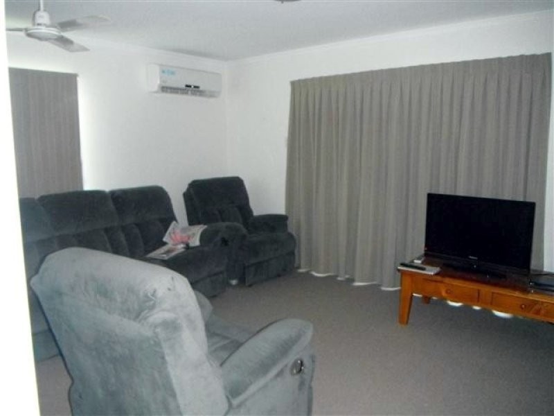 2/24 Paterson Street, West Gladstone QLD 4680