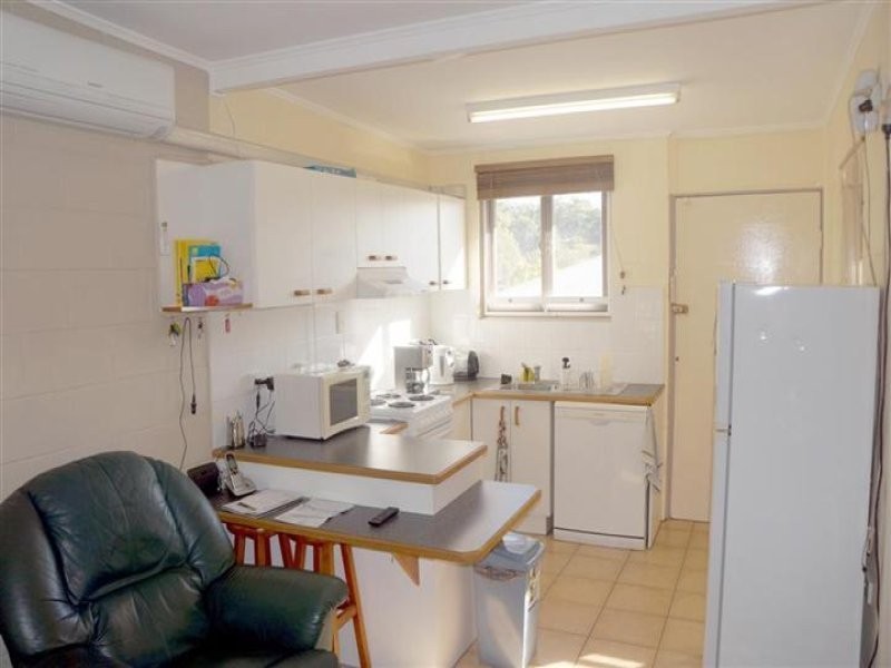 1/19 Pine Avenue, West Gladstone QLD 4680