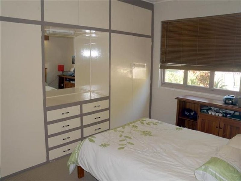 1/19 Pine Avenue, West Gladstone QLD 4680