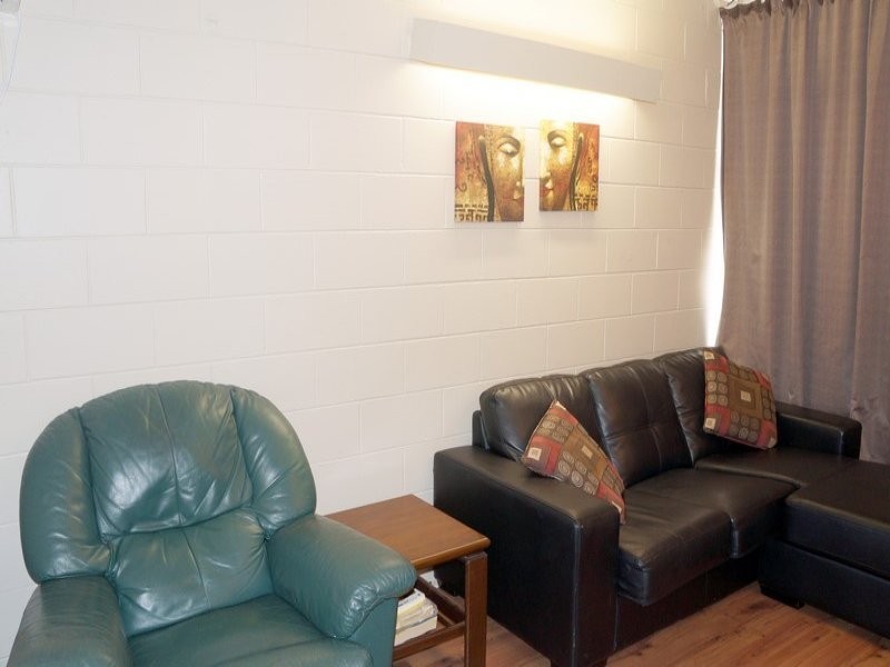 2/19 Pine Avenue, West Gladstone QLD 4680