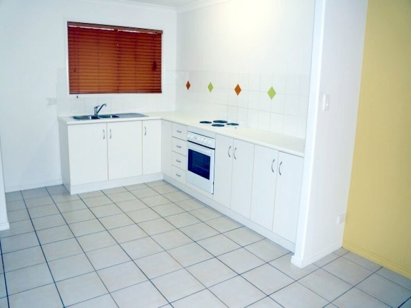 4/33 Butler Street, New Auckland QLD 4680