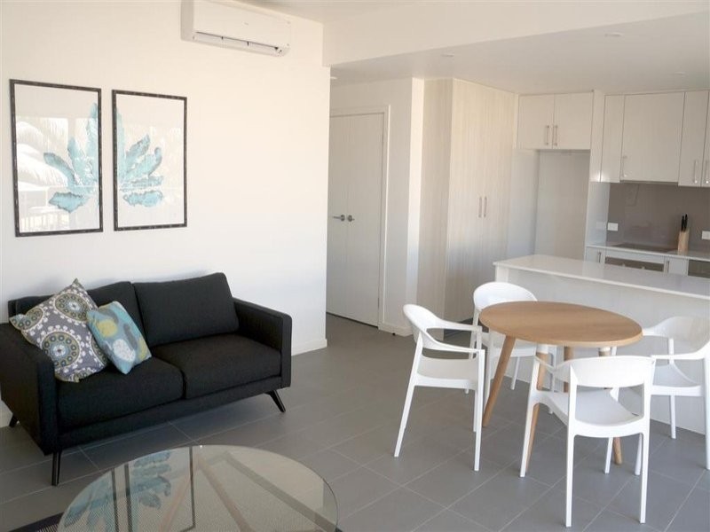 2/1 Bayne Street, West Gladstone QLD 4680