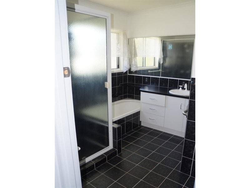 1 Welch Street, Clinton QLD 4680