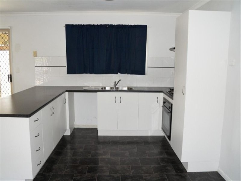 2/47 Park Street, West Gladstone QLD 4680