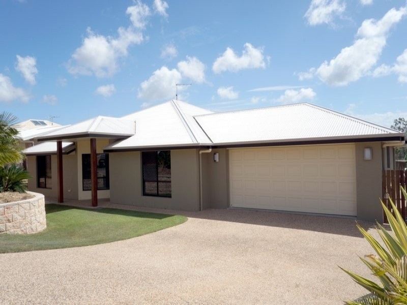10 Wyara Close, Clinton QLD 4680
