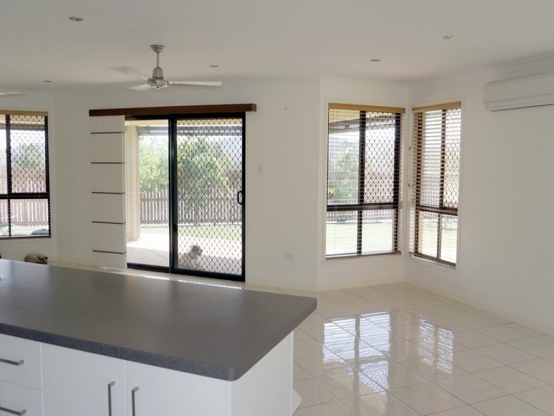 10 Wyara Close, Clinton QLD 4680