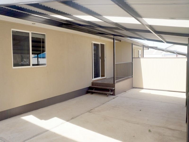 1/48 Toolooa Street, South Gladstone QLD 4680