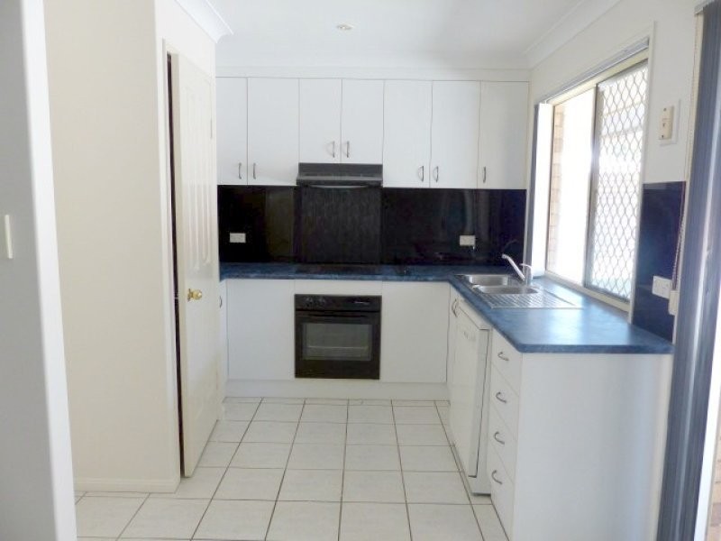 2 Orlando Place, New Auckland QLD 4680