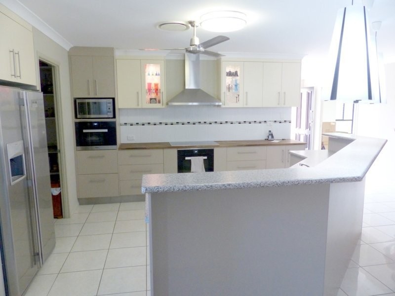18 Billabong Drive, Glen Eden QLD 4680