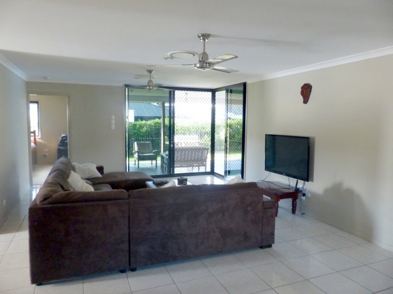 18 Billabong Drive, Glen Eden QLD 4680