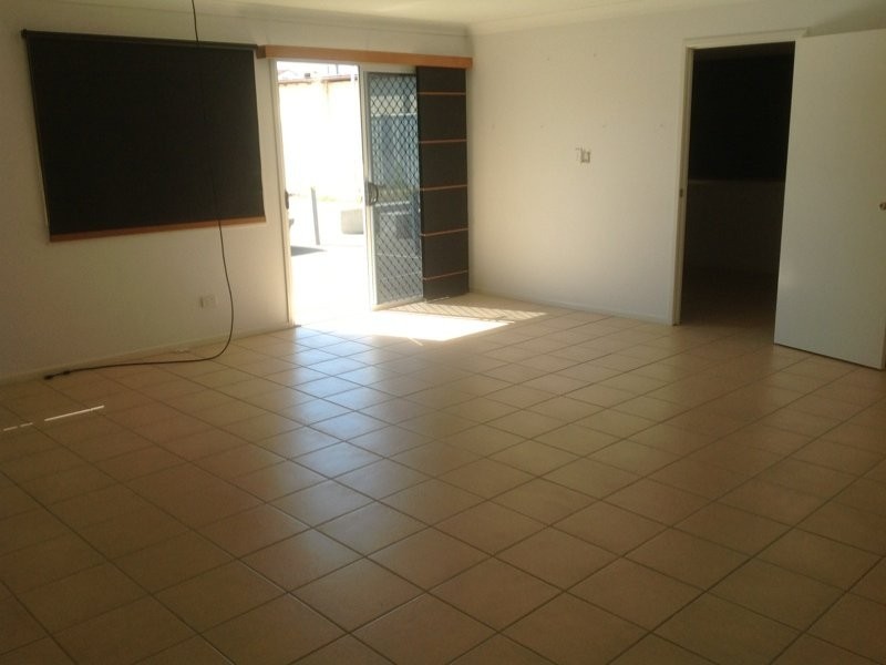 27 Toolooa Street, Gladstone QLD 4680