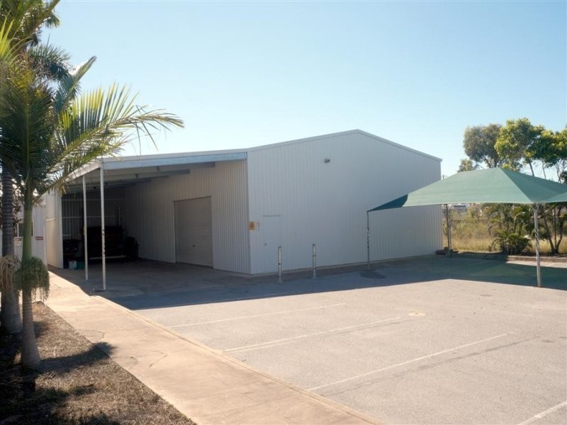 9 Hilliard Street, Gladstone QLD 4680