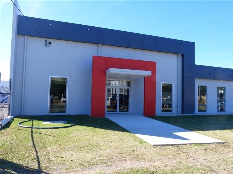 10 Side Street, Gladstone QLD 4680