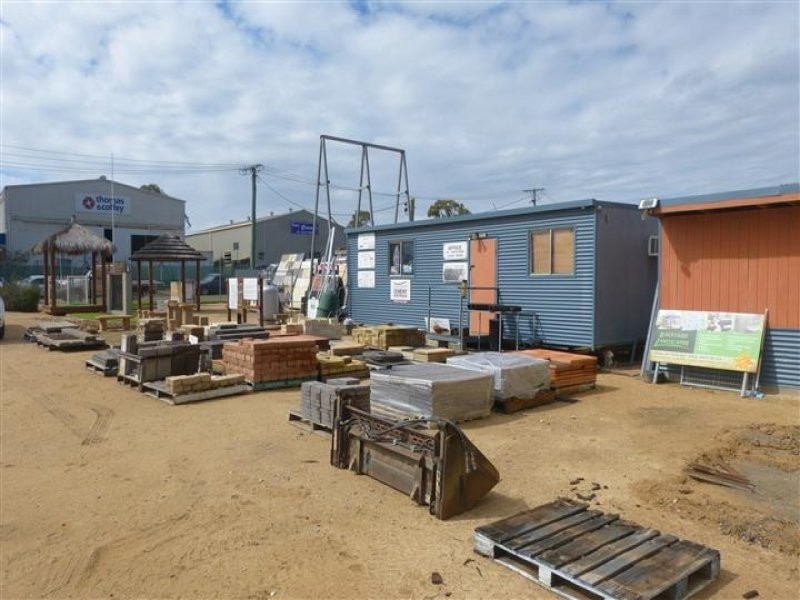 24 Enterprise Street, Boyne Island QLD 4680