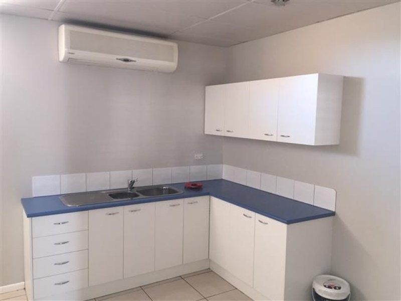 13 Tank Street, Gladstone QLD 4680