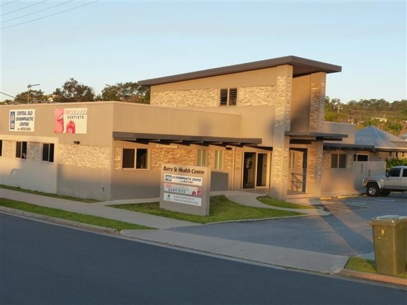 6 Barry Street, West Gladstone QLD 4680