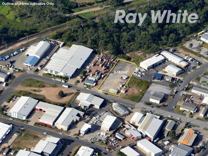10 Helen Street, Callemondah QLD 4680
