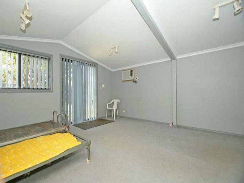 9 Protector Street, O’sullivan Beach SA 5166