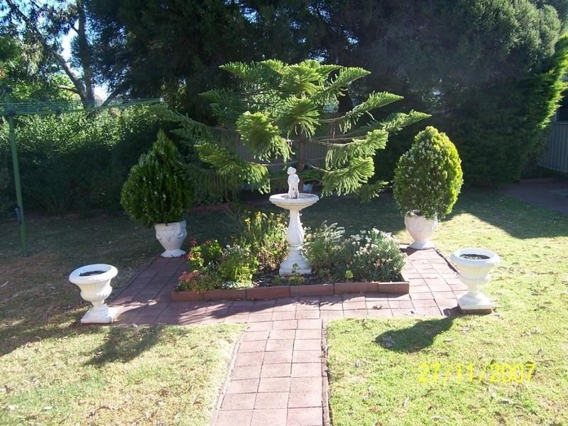 33 Larkdale Crescent, O’halloran Hill SA 5158